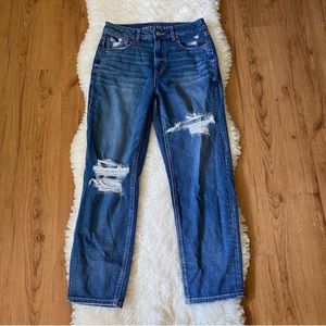 American Eagle Mom Straight Jean Distressed